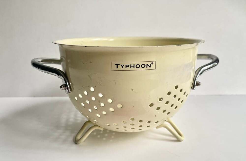 Typhoon Colander Cream Enamel Kitchen Strainer with Chrome Handles and Stand